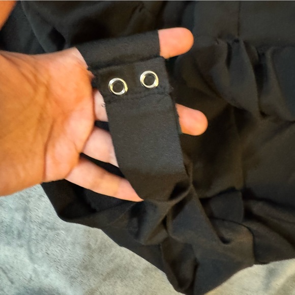 Dynamite Stylish Black Bodysuit

#1254 - Picture 5 of 8